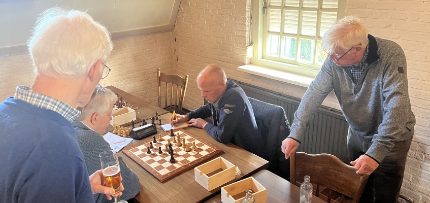 Debuut van John van Dijk in Tweede Team groot succes! Debuut van John van Dijk in Tweede Team groot succes!